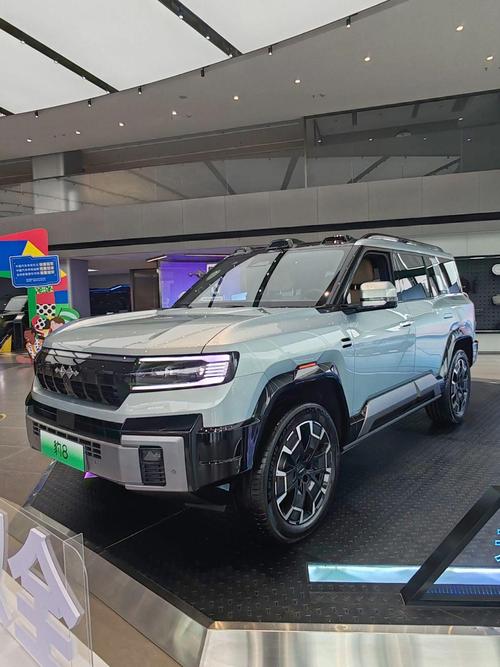 惠州240比亚迪方程豹硬派越野的爆款，英菲尼迪35周年与你共成长